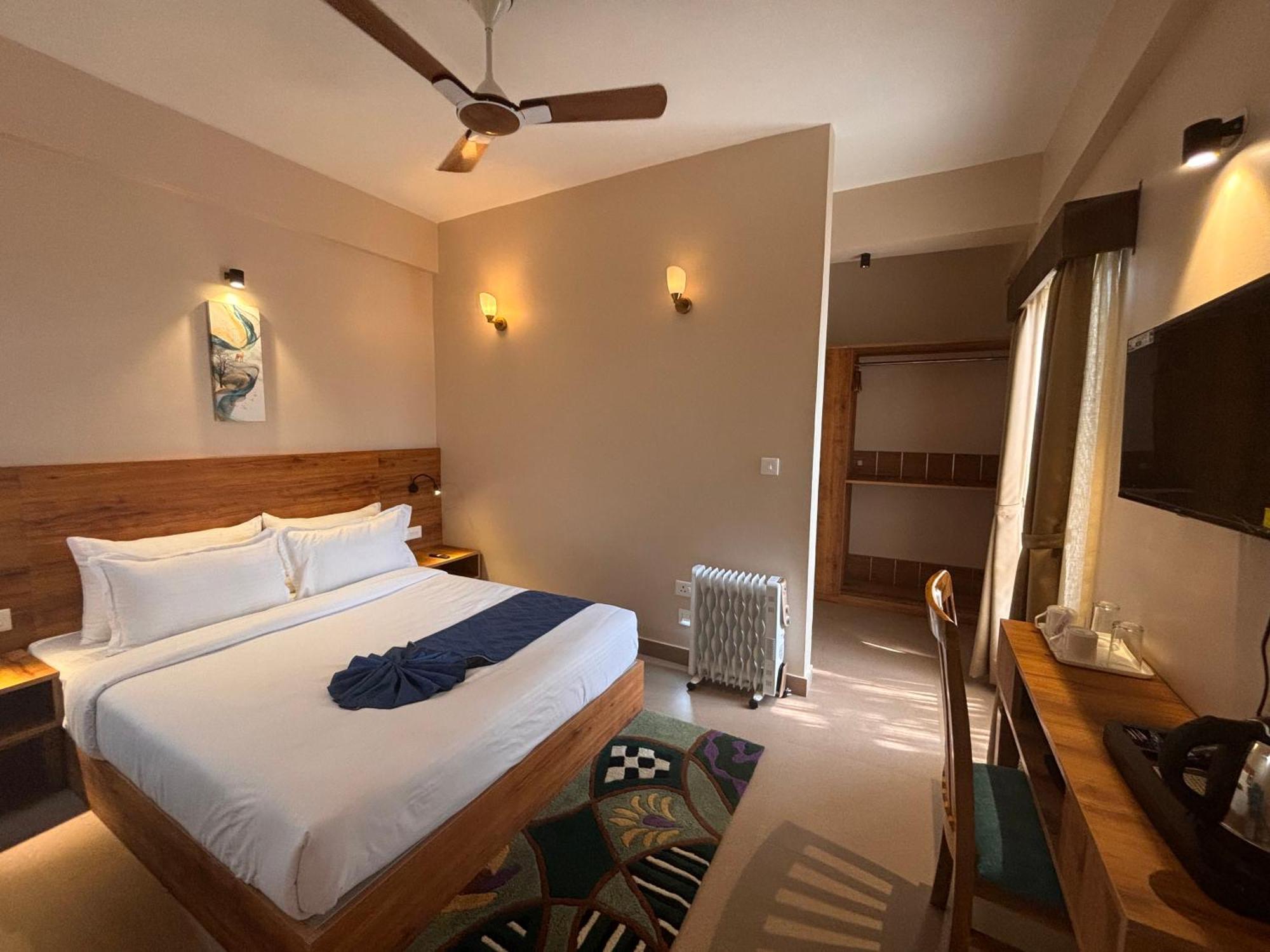 Blue Orchid Premium Hotel Kalimpong Bagian luar foto